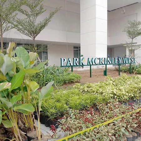 Park Mckinley West 1Br Apartment
