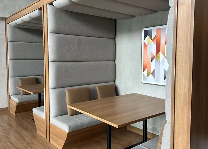 Park Mckinley West 1br Apartment *